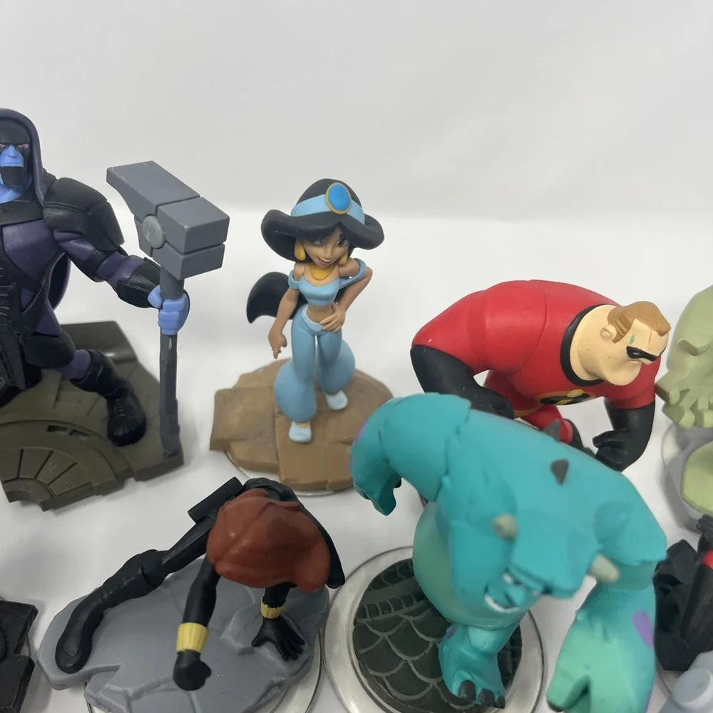 Lot of 20 Disney Infinity 2.0 Figures Avengers Incredible Monsters Inc Marvel‎